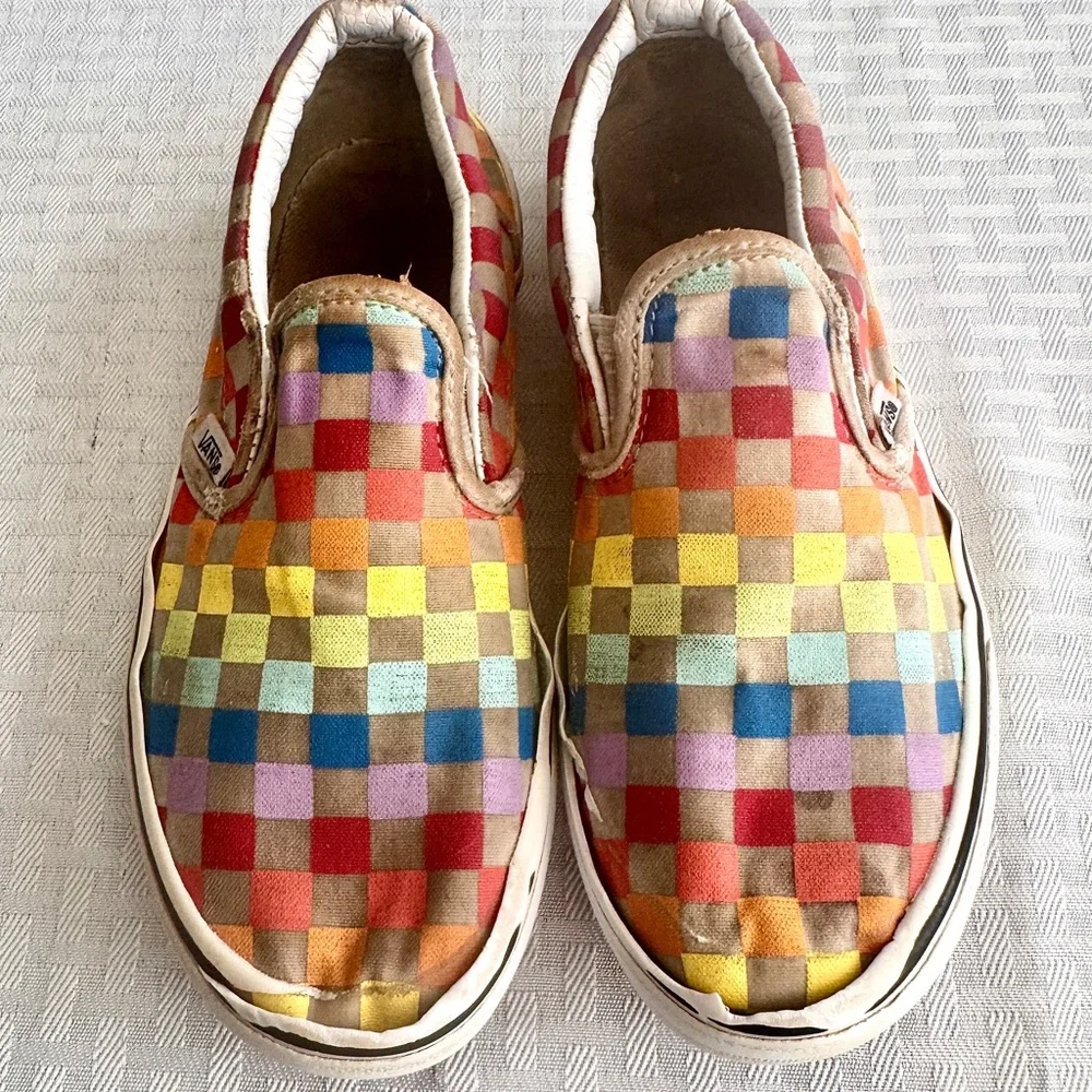 Vans Classic Slip-On Rainbow Checkerboard Sneakers Youth 3 Unisex